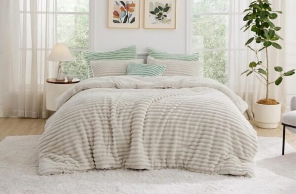 cream cut plush fur bedsheet and duvet set 4by6 6by6